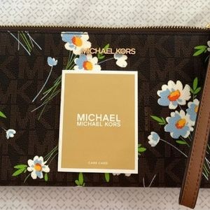 Michael Kors Jet Set Floral Mk Signature Brown Lg Zip Clutch Wristlet